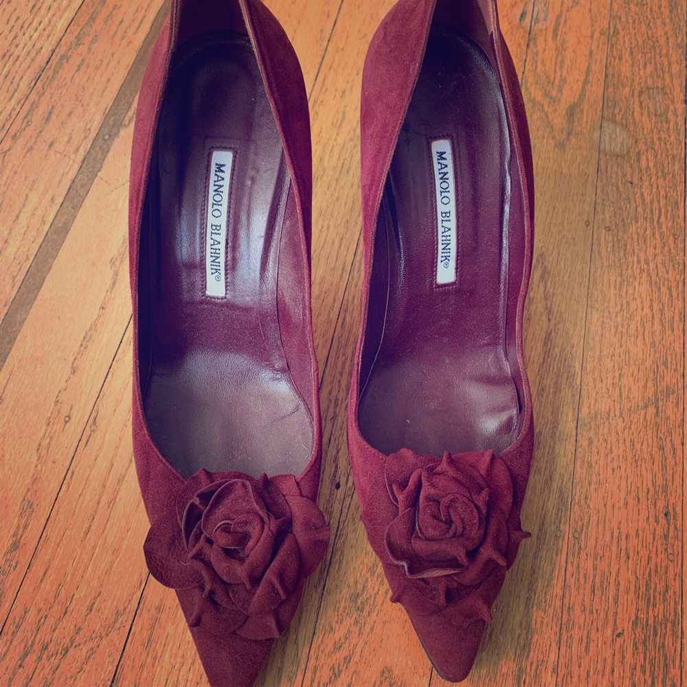 Amazing heels for winter/Burgundy Manolo Blahnik
